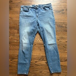 Universal Thread Blue Women's Hogh Rise Skinny Jeans